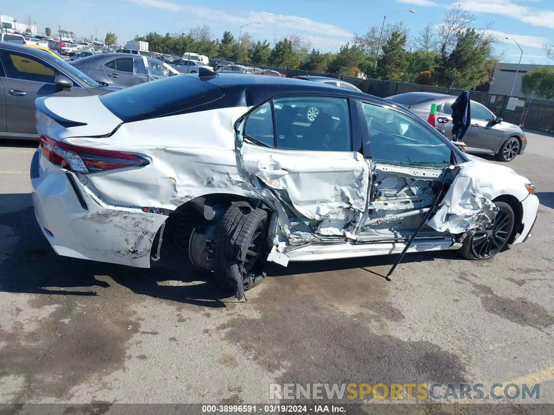 6 Photograph of a damaged car 4T1K31AK0PU051003 TOYOTA CAMRY 2023