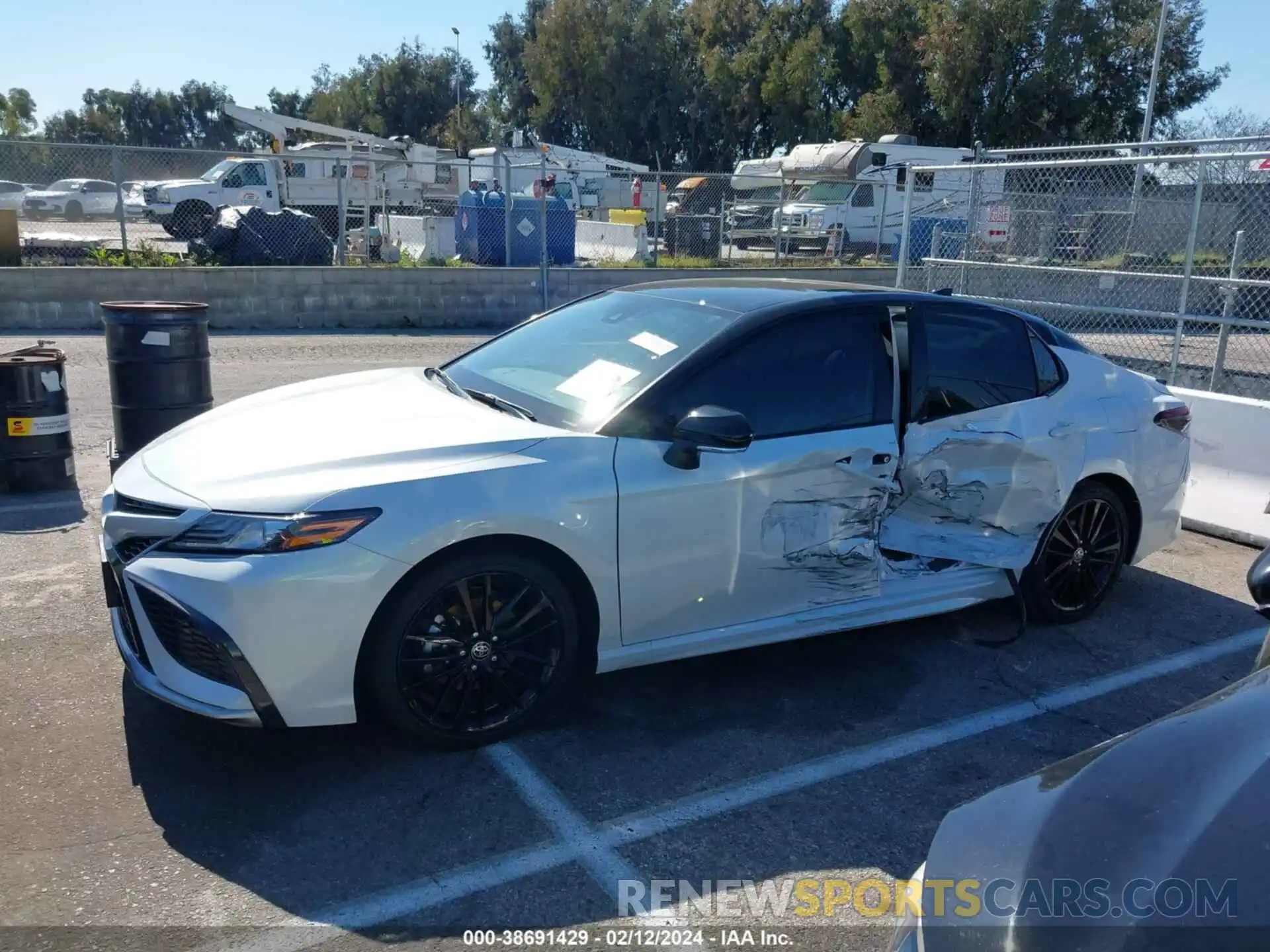 13 Photograph of a damaged car 4T1K31AKXPU048559 TOYOTA CAMRY 2023