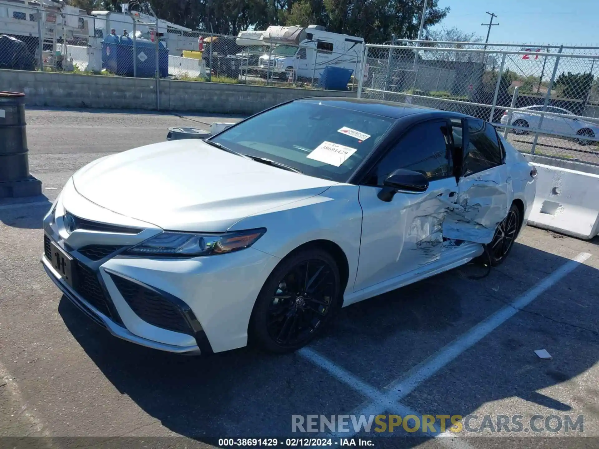 2 Photograph of a damaged car 4T1K31AKXPU048559 TOYOTA CAMRY 2023