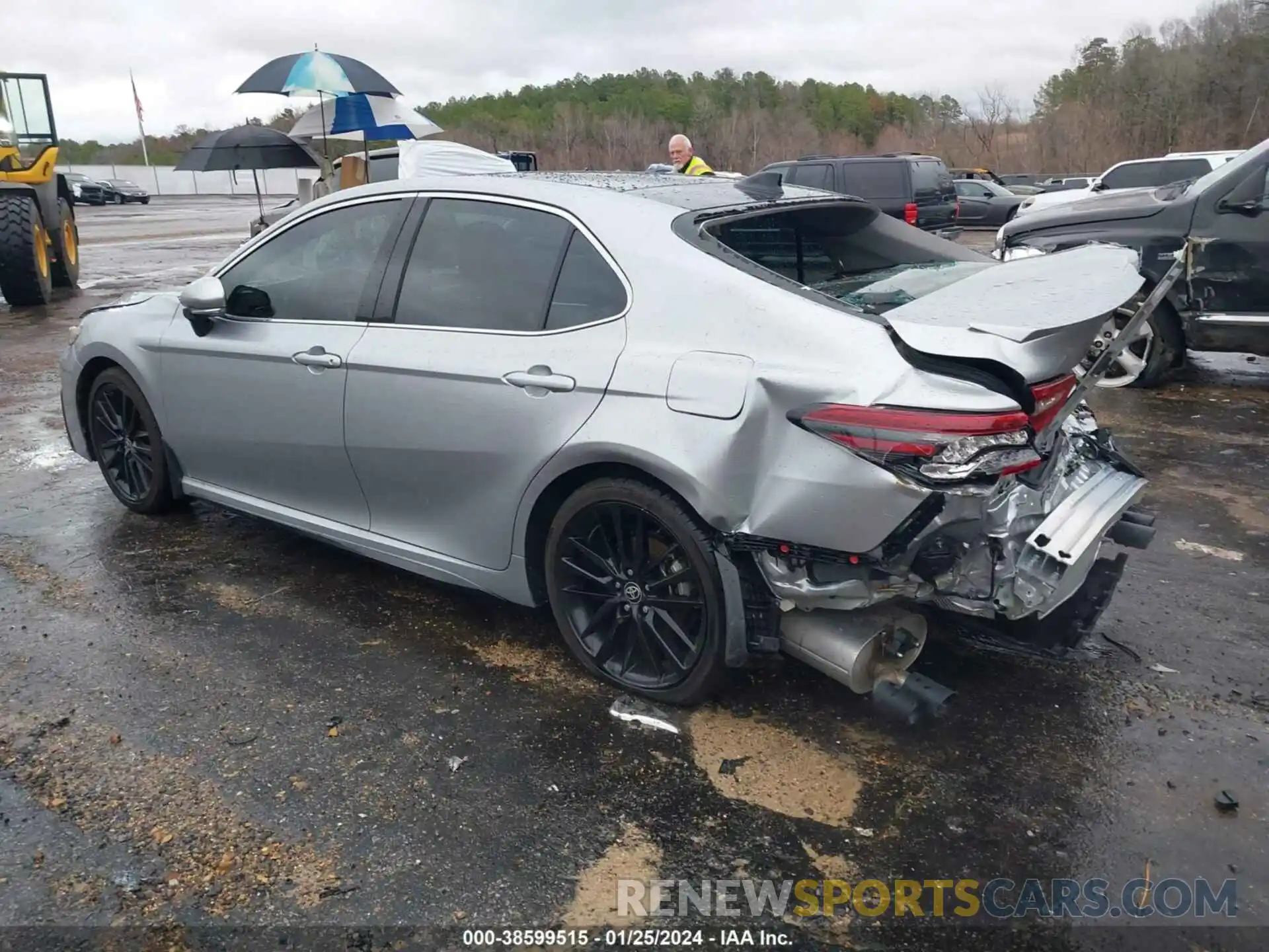 3 Photograph of a damaged car 4T1K61AK5PU779181 TOYOTA CAMRY 2023