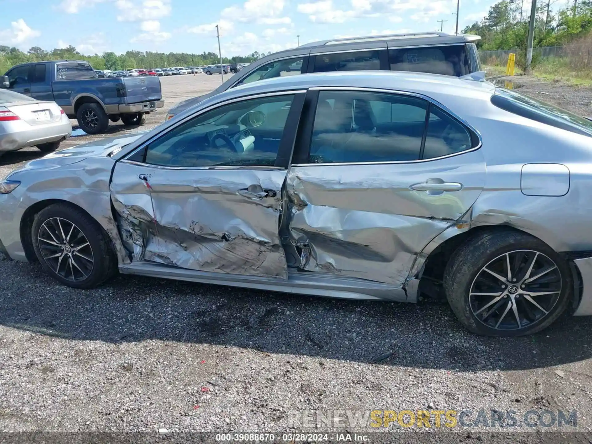 14 Photograph of a damaged car 4T1T11AK0PU835787 TOYOTA CAMRY 2023