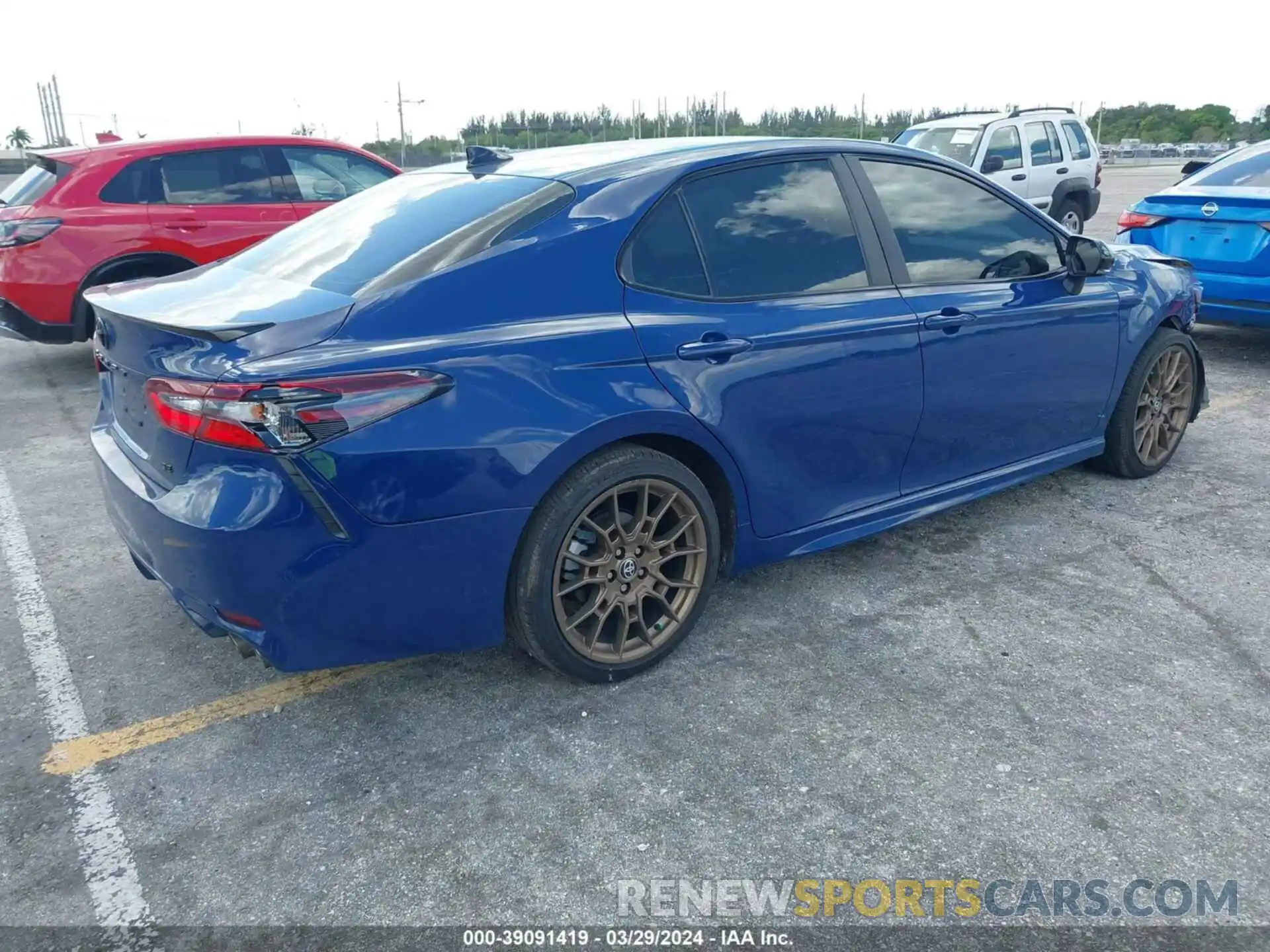 4 Photograph of a damaged car 4T1T11AKXPU112433 TOYOTA CAMRY 2023