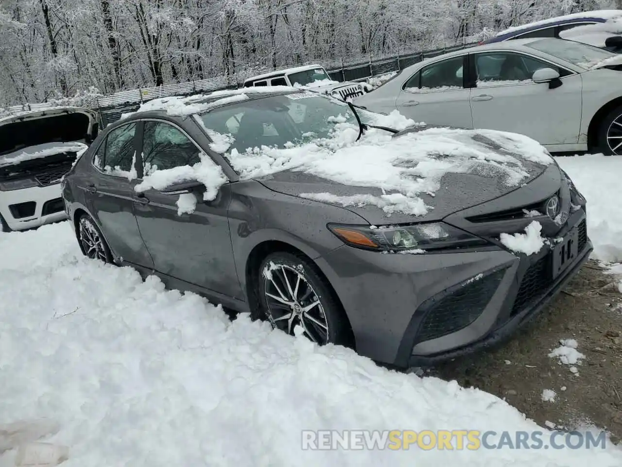 4 Photograph of a damaged car 4T1T11BK7PU095945 TOYOTA CAMRY 2023