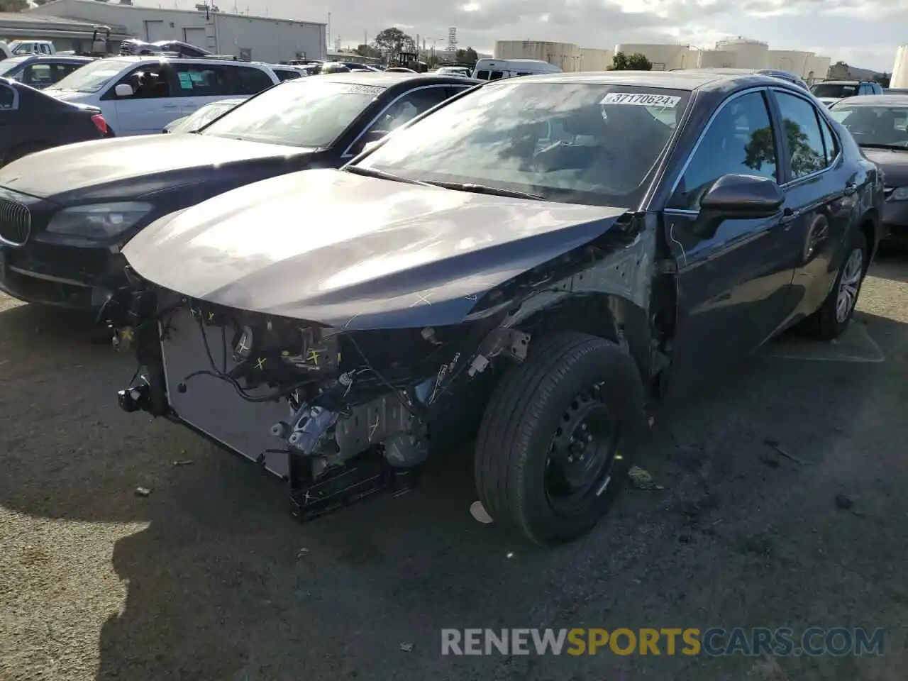 1 Photograph of a damaged car 4T1C31AK1RU622683 TOYOTA CAMRY 2024