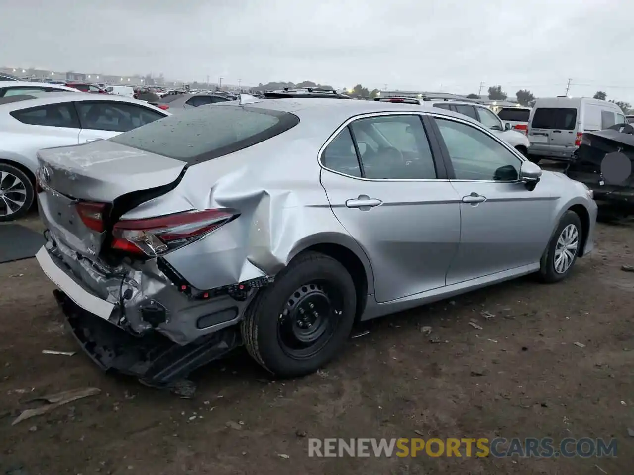 3 Photograph of a damaged car 4T1C31AKXRU620978 TOYOTA CAMRY 2024