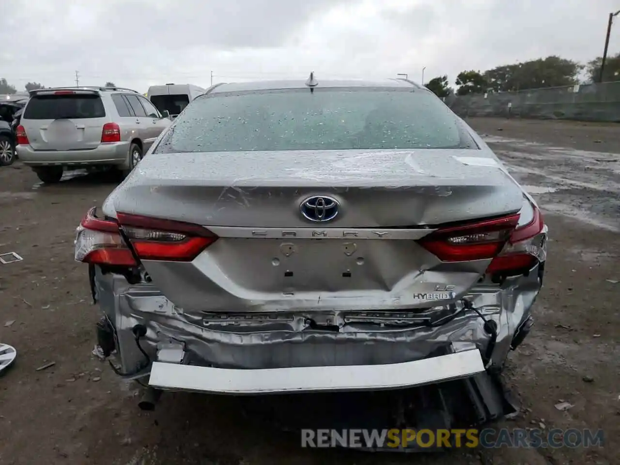 6 Photograph of a damaged car 4T1C31AKXRU620978 TOYOTA CAMRY 2024