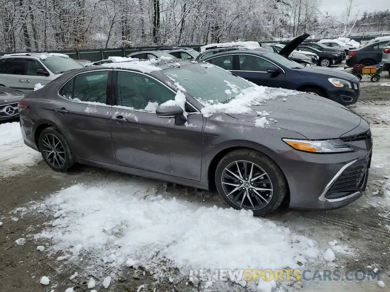 4 Photograph of a damaged car 4T1F11BK6RU117143 TOYOTA CAMRY 2024