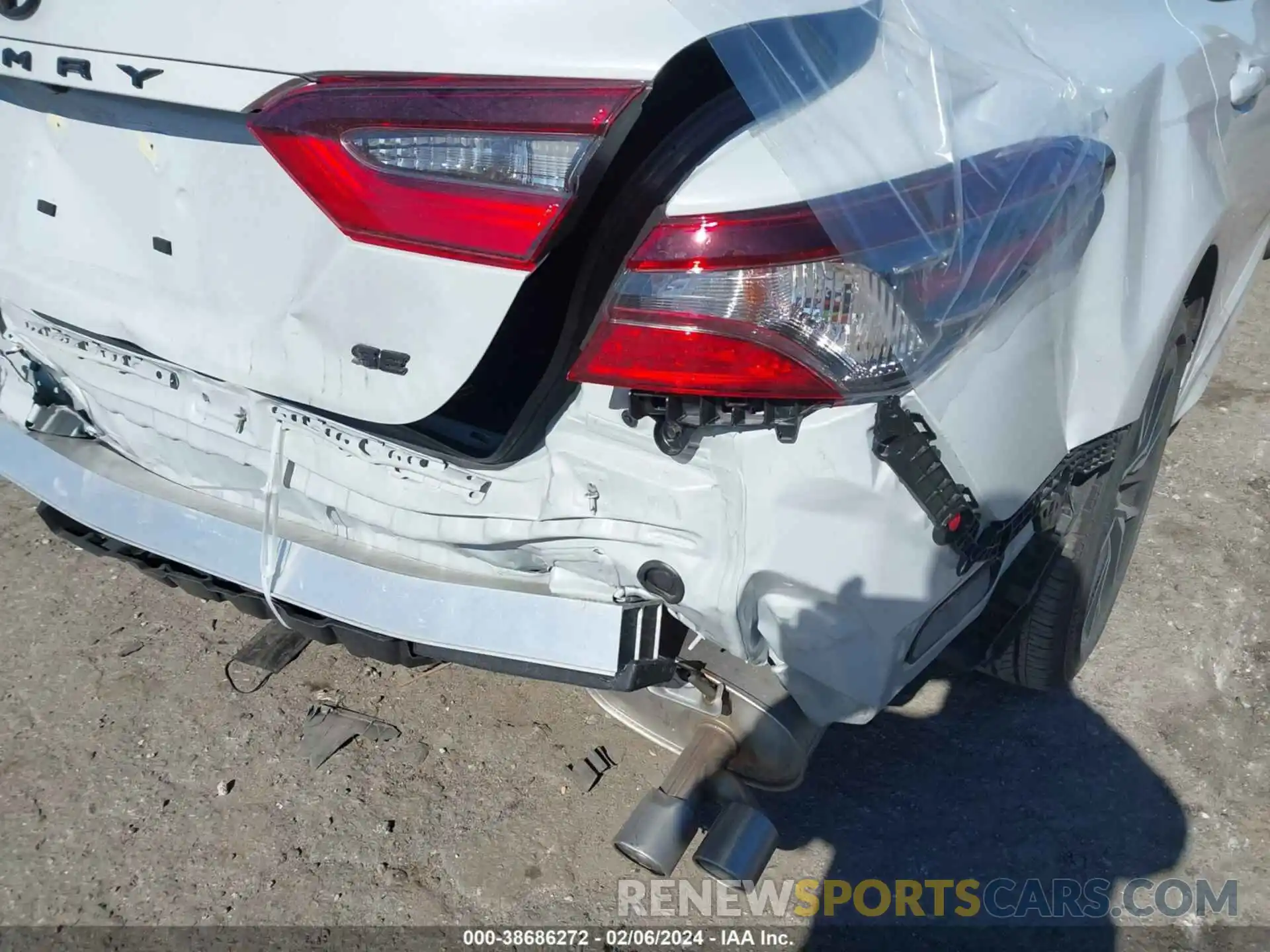 19 Photograph of a damaged car 4T1G11AK9RU216416 TOYOTA CAMRY 2024