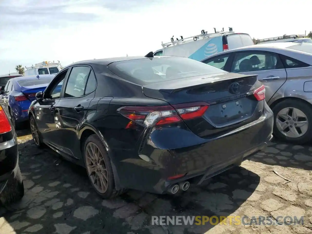 2 Photograph of a damaged car 4T1T31AK2RU066352 TOYOTA CAMRY 2024