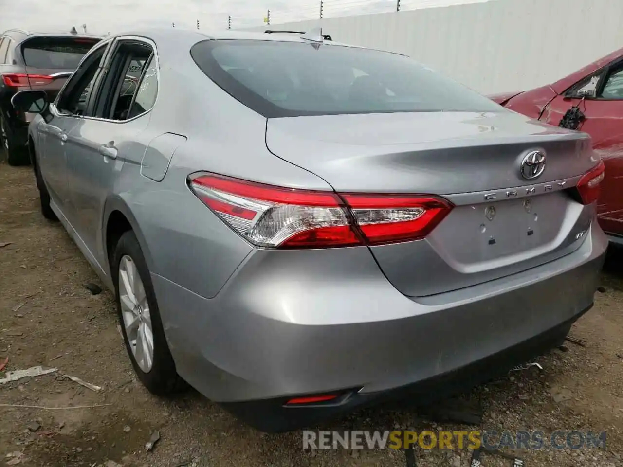 3 Photograph of a damaged car 4T1B11HK8KU181180 TOYOTA CAMRY 4C 2019