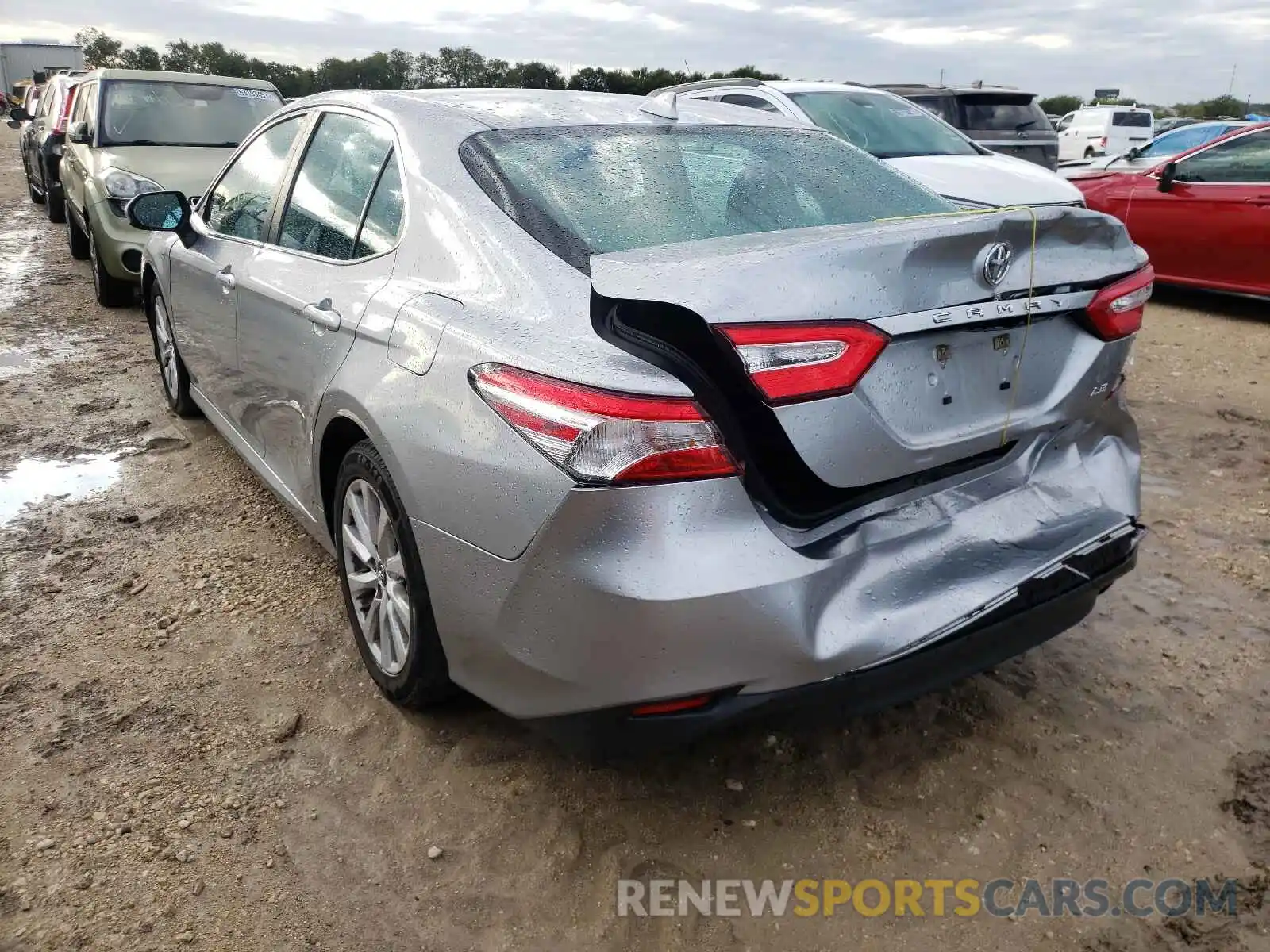 3 Photograph of a damaged car 4T1B11HKXKU770148 TOYOTA CAMRY 4C 2019