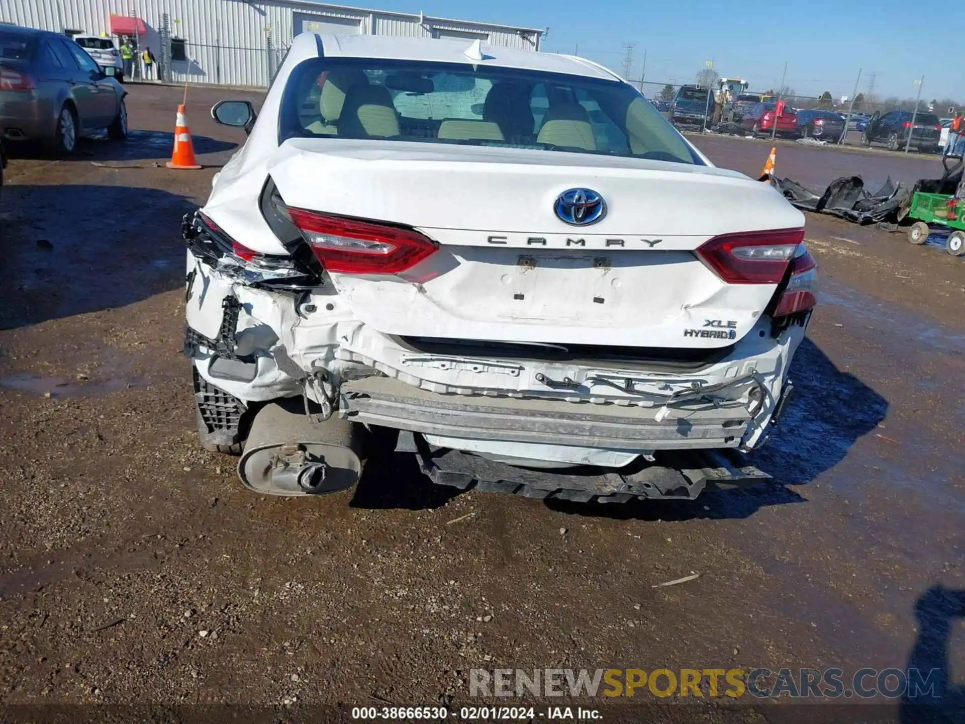 6 Photograph of a damaged car 4T1B21HK1KU516048 TOYOTA CAMRY HYBRID 2019