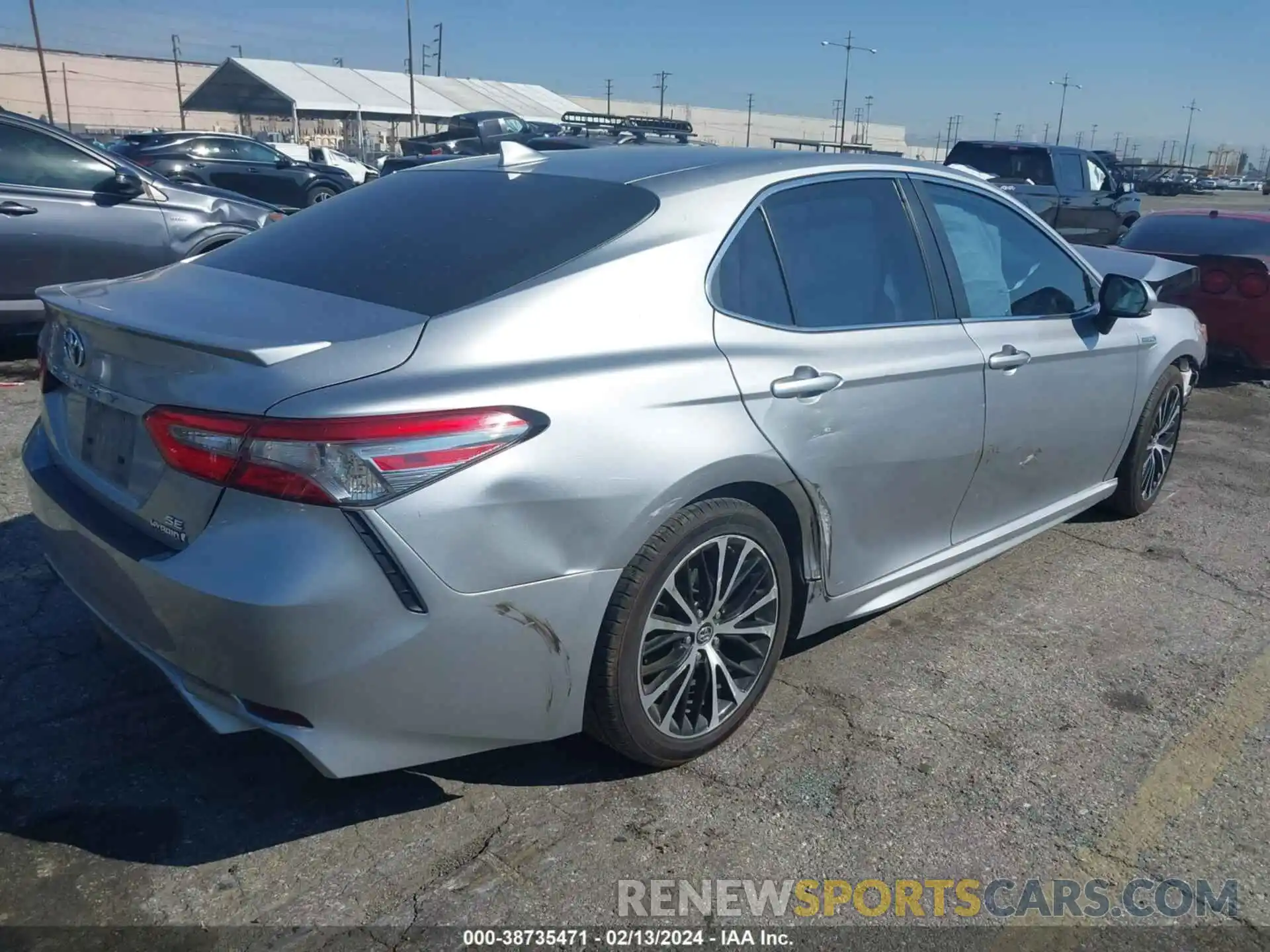 4 Фотография поврежденного автомобиля 4T1B21HK6KU515204 TOYOTA CAMRY HYBRID 2019