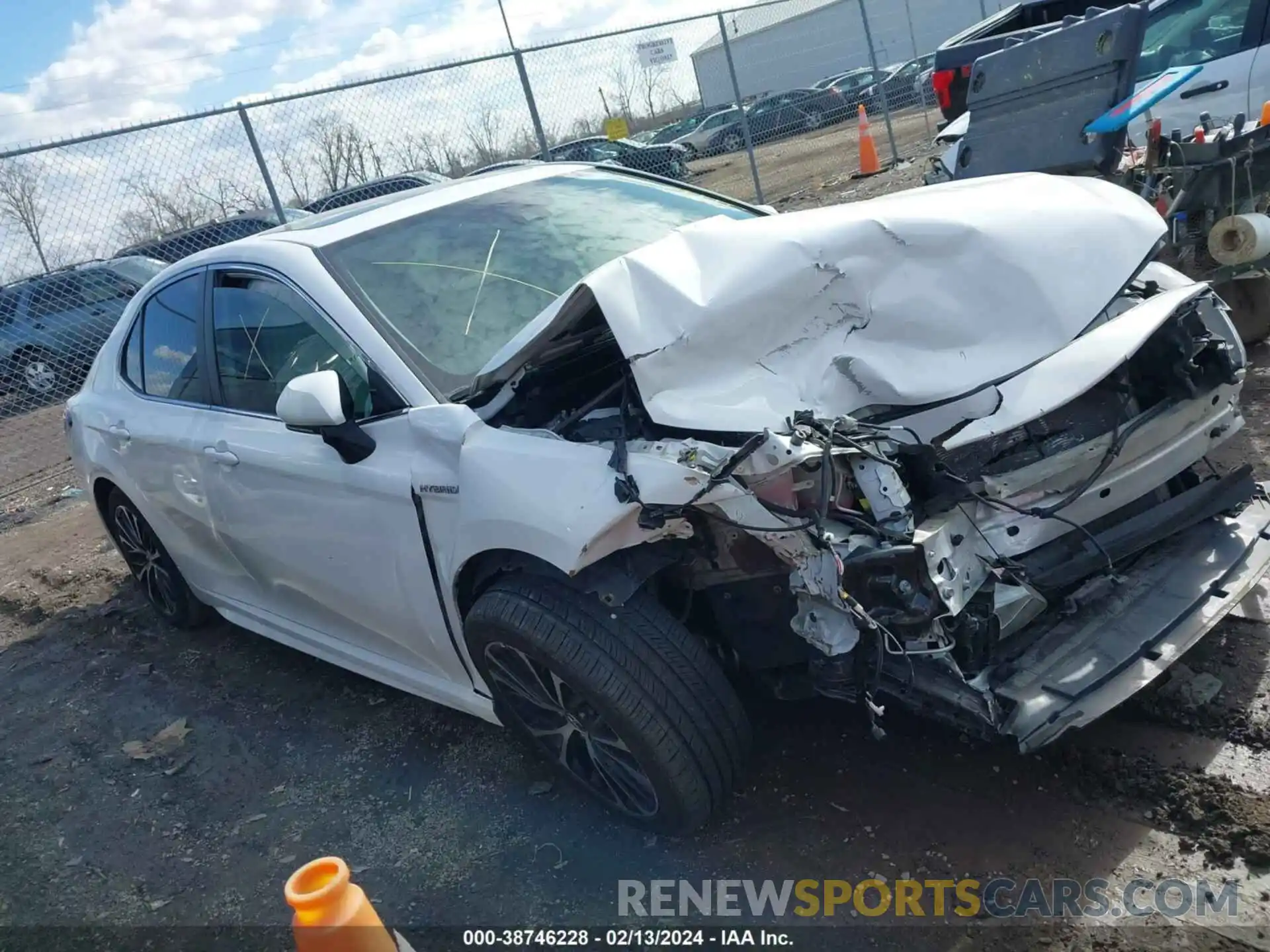 1 Photograph of a damaged car 4T1B21HK7KU013558 TOYOTA CAMRY HYBRID 2019