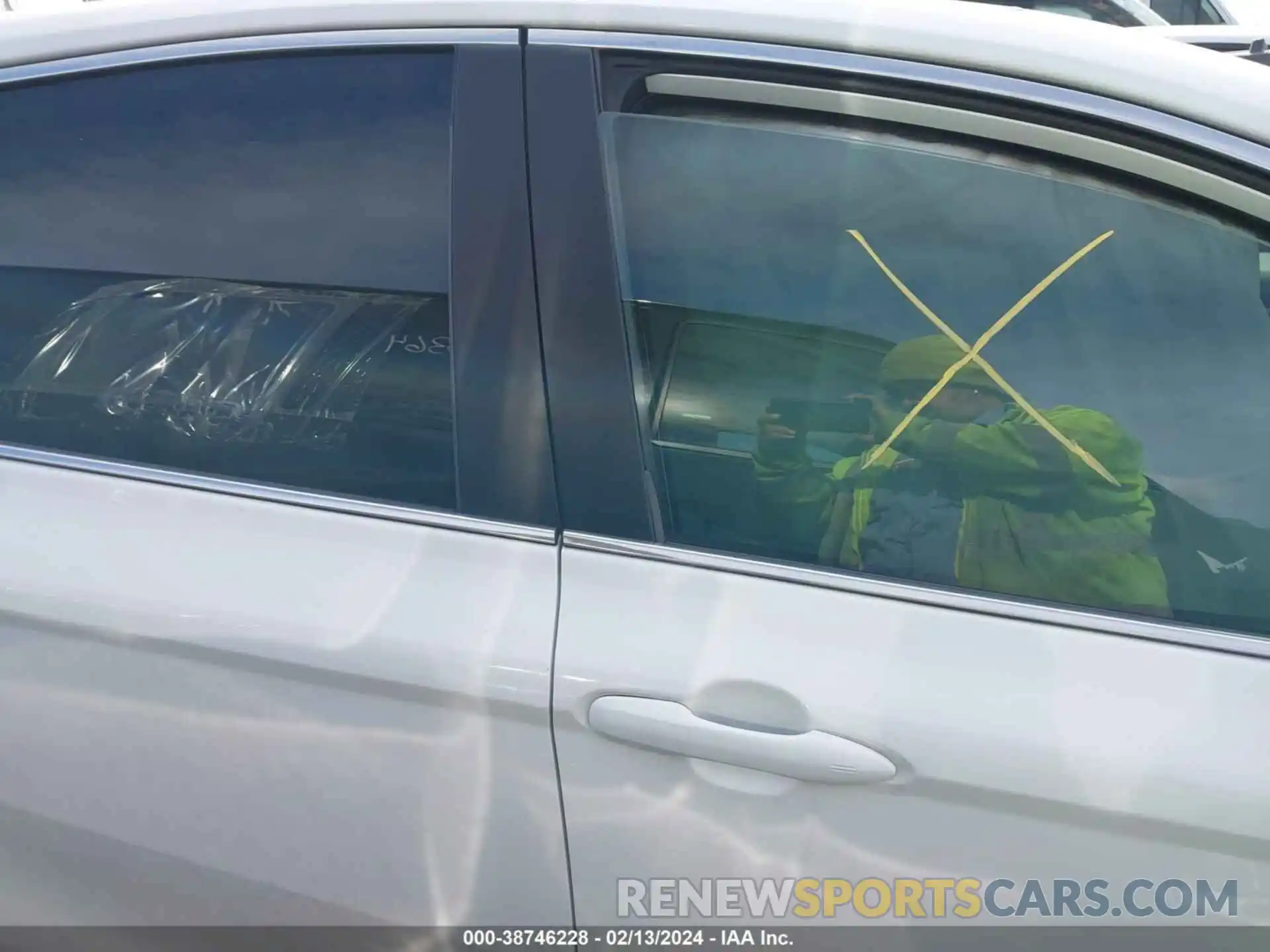 13 Photograph of a damaged car 4T1B21HK7KU013558 TOYOTA CAMRY HYBRID 2019