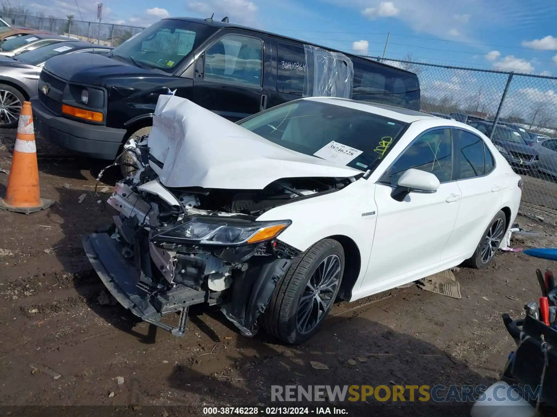 2 Photograph of a damaged car 4T1B21HK7KU013558 TOYOTA CAMRY HYBRID 2019