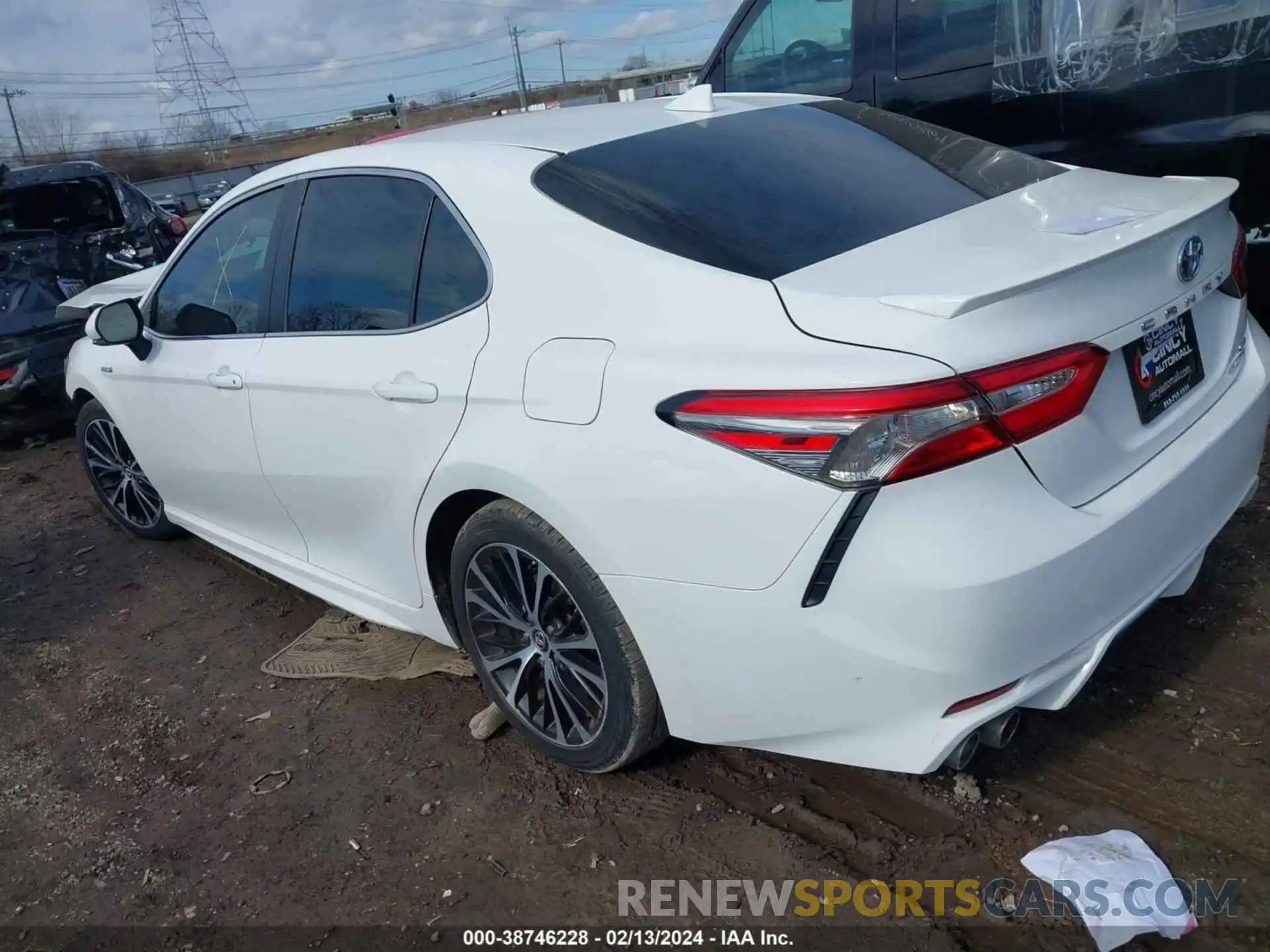 3 Фотография поврежденного автомобиля 4T1B21HK7KU013558 TOYOTA CAMRY HYBRID 2019