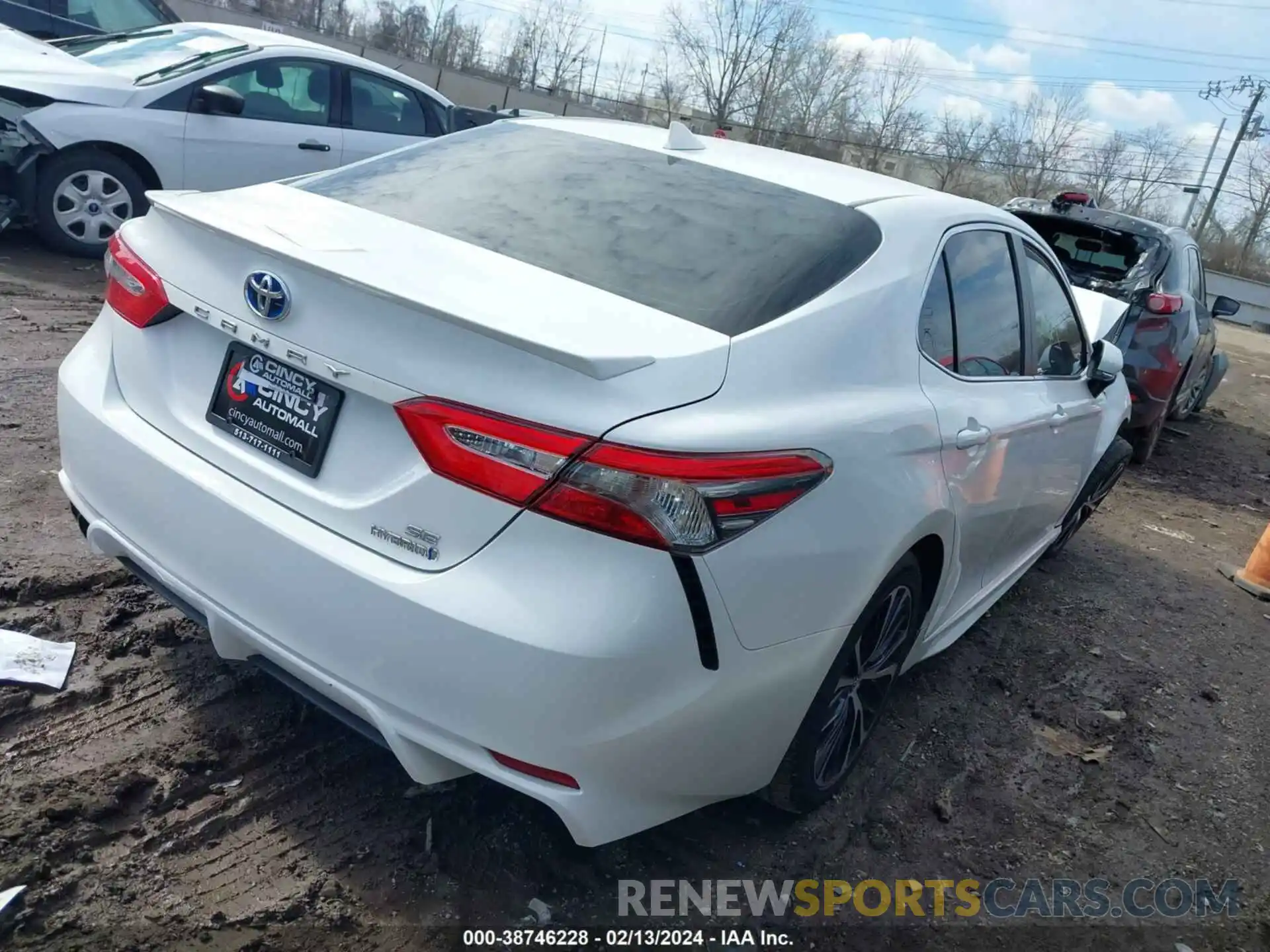 4 Фотография поврежденного автомобиля 4T1B21HK7KU013558 TOYOTA CAMRY HYBRID 2019