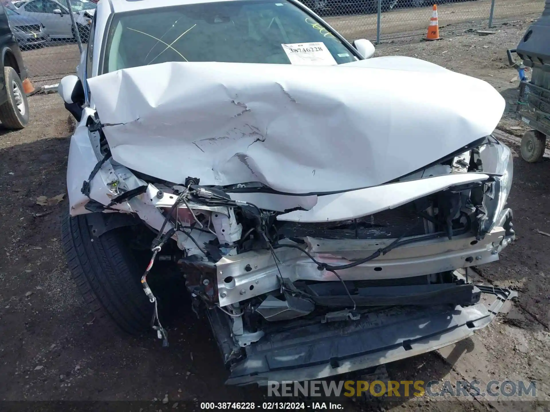 6 Photograph of a damaged car 4T1B21HK7KU013558 TOYOTA CAMRY HYBRID 2019