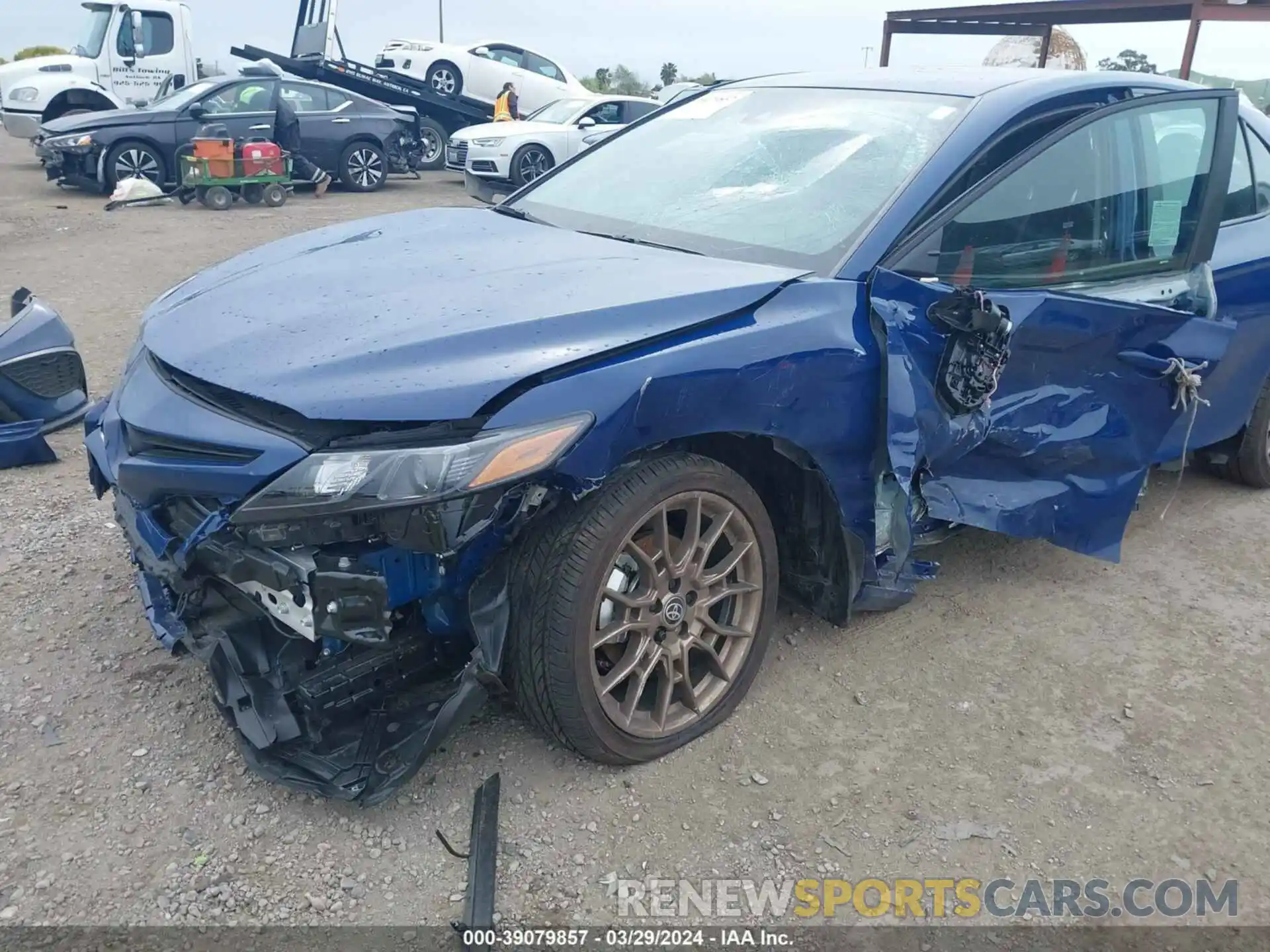 6 Photograph of a damaged car 4T1T31AK5RU075577 TOYOTA CAMRY HYBRID 2024