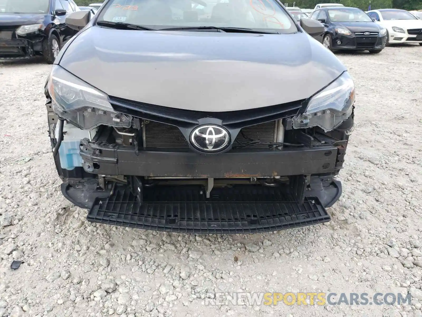 9 Photograph of a damaged car 2T1BPRHE0KC163734 TOYOTA COROLLA 2019