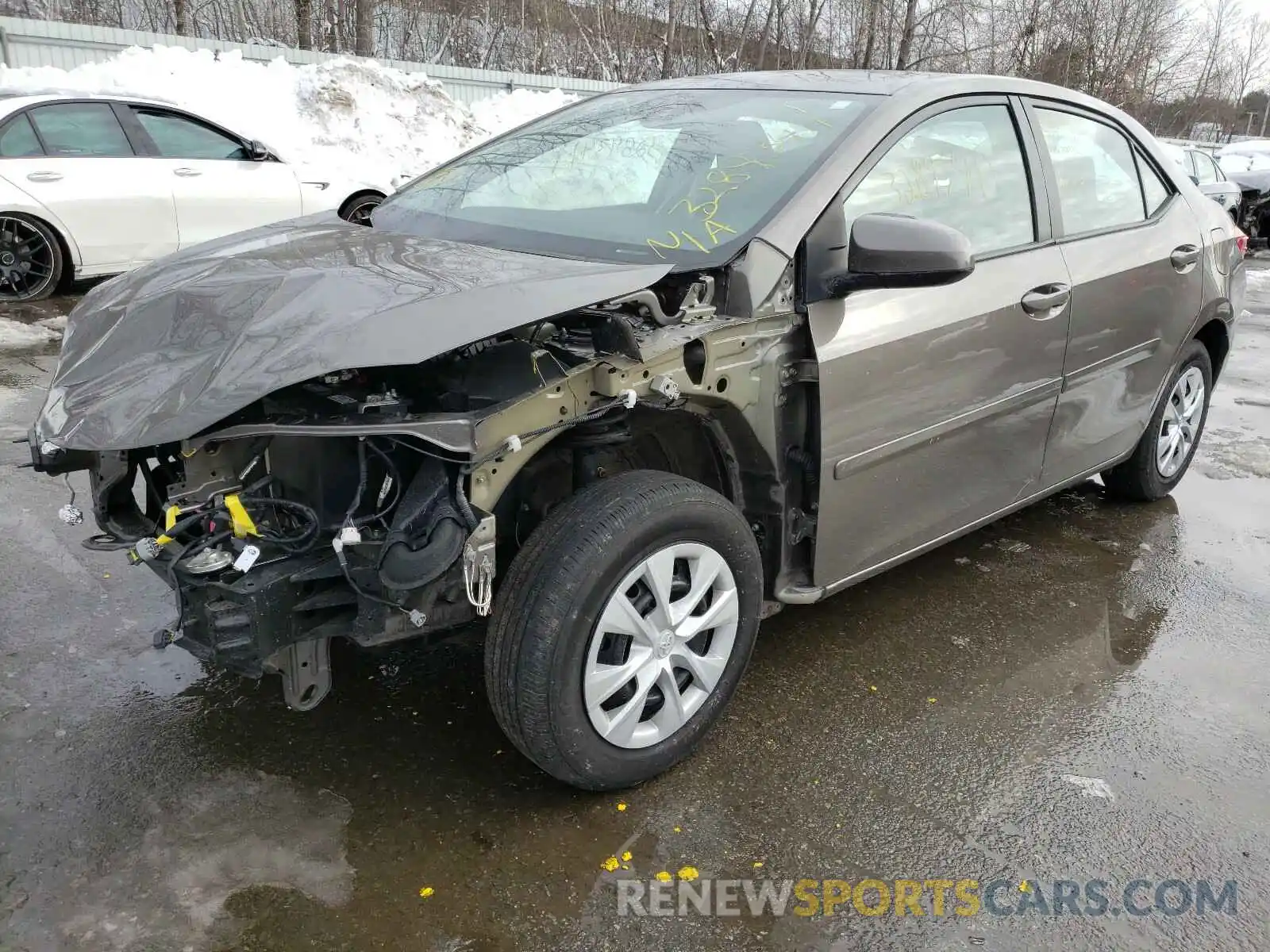 2 Photograph of a damaged car 2T1BPRHE2KC197772 TOYOTA COROLLA 2019