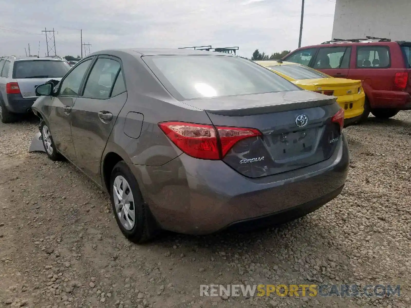 3 Photograph of a damaged car 2T1BPRHE8KC211660 TOYOTA COROLLA 2019