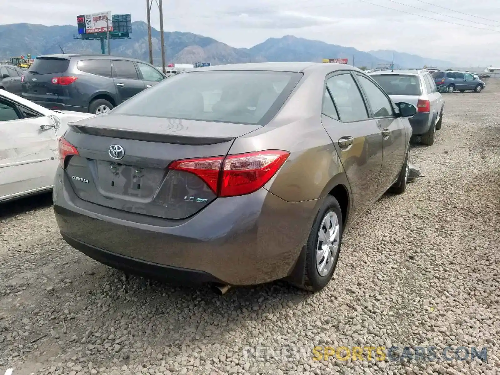 4 Photograph of a damaged car 2T1BPRHE8KC211660 TOYOTA COROLLA 2019