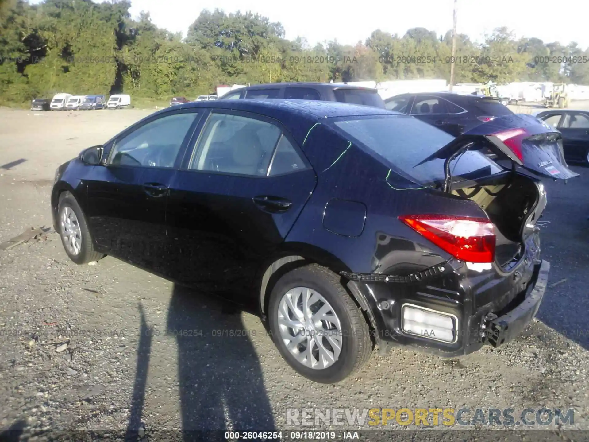 3 Photograph of a damaged car 2T1BURHE0KC126899 TOYOTA COROLLA 2019