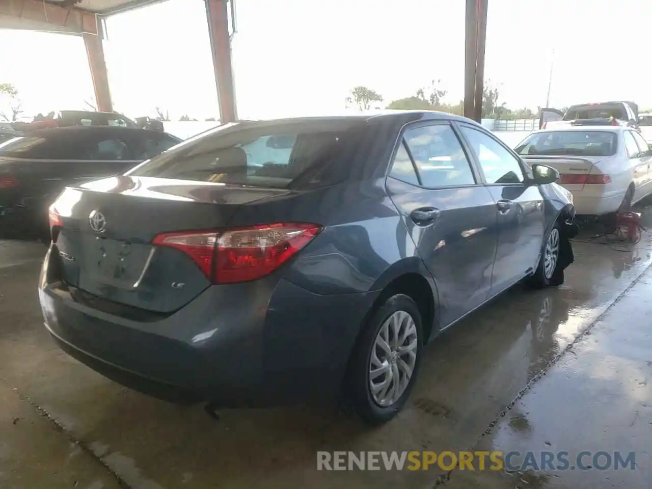 4 Photograph of a damaged car 2T1BURHE0KC127230 TOYOTA COROLLA 2019