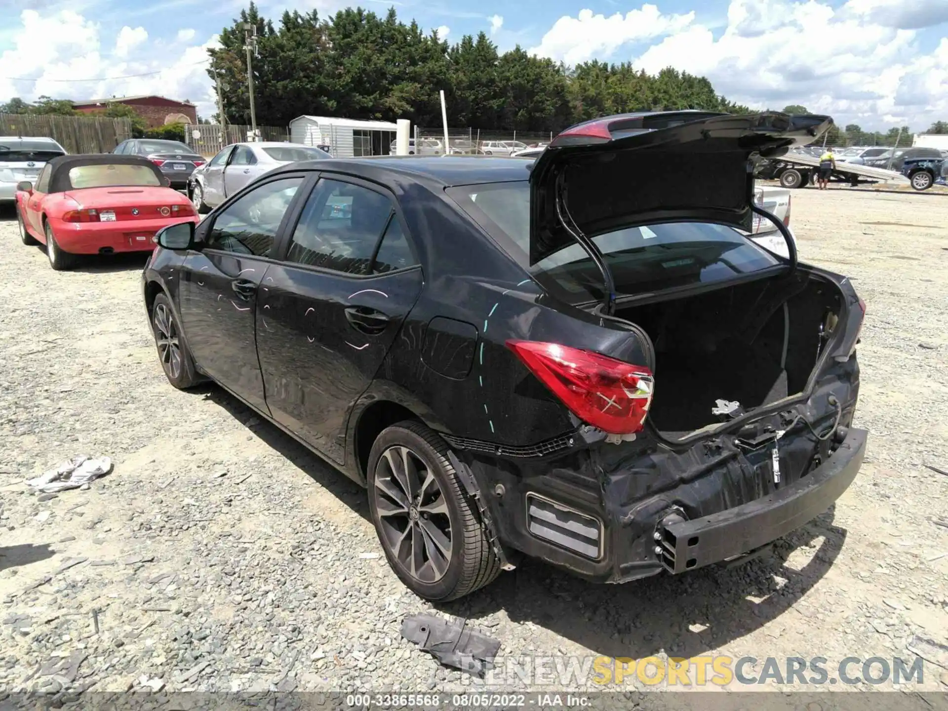 3 Photograph of a damaged car 2T1BURHE0KC127860 TOYOTA COROLLA 2019