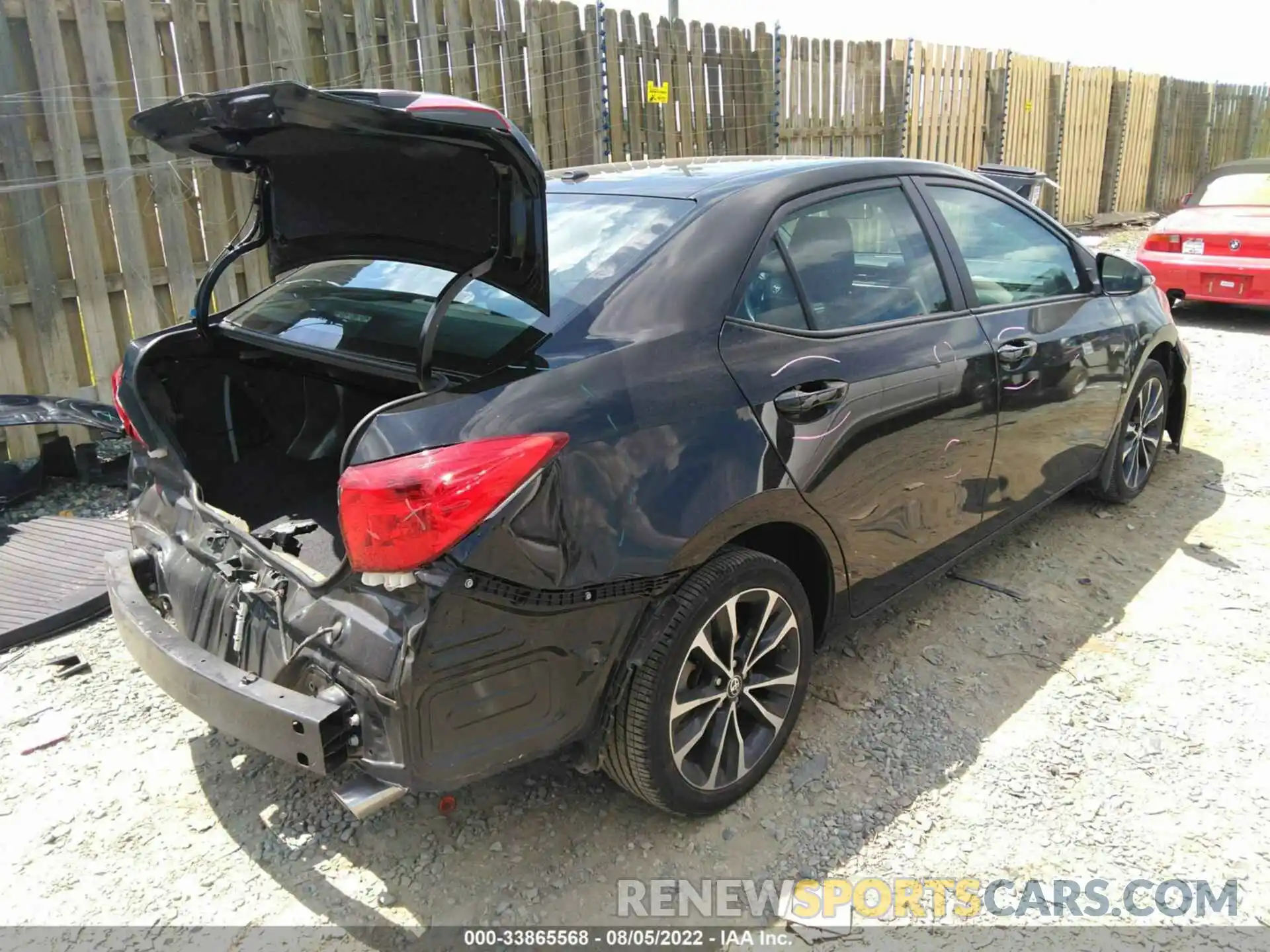 4 Photograph of a damaged car 2T1BURHE0KC127860 TOYOTA COROLLA 2019