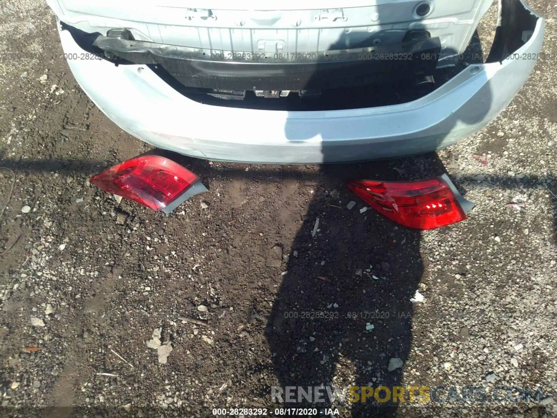 12 Photograph of a damaged car 2T1BURHE0KC128040 TOYOTA COROLLA 2019