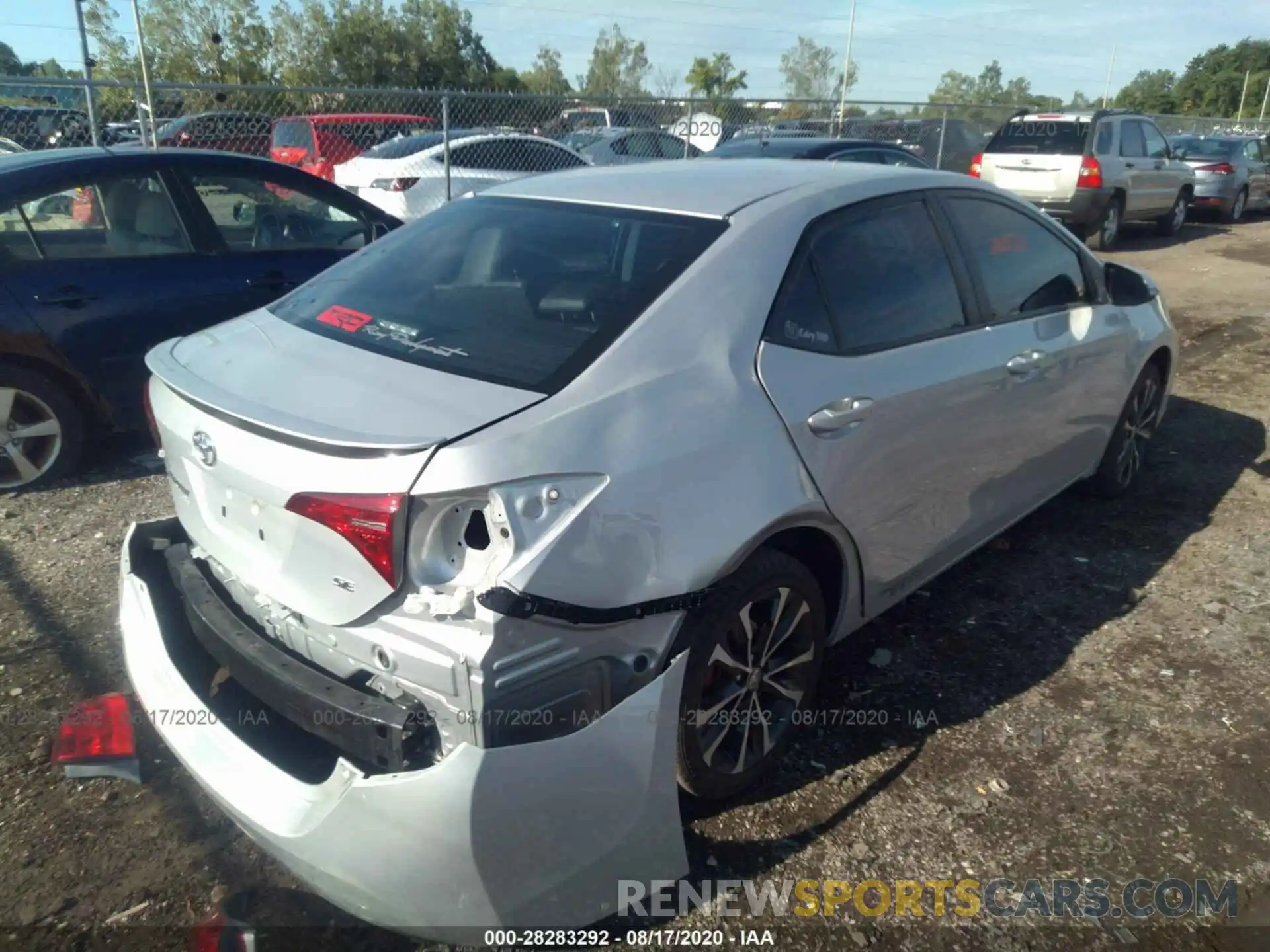 4 Photograph of a damaged car 2T1BURHE0KC128040 TOYOTA COROLLA 2019