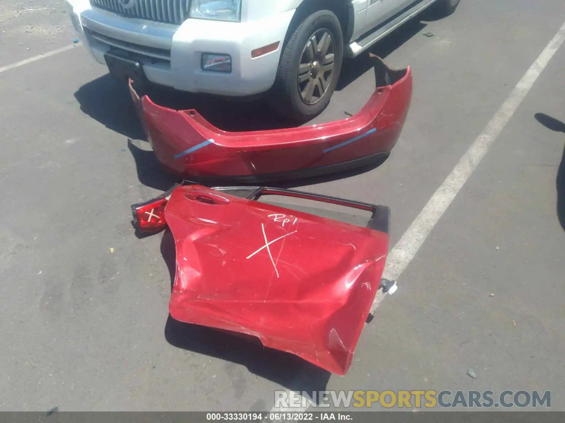 12 Photograph of a damaged car 2T1BURHE0KC128409 TOYOTA COROLLA 2019