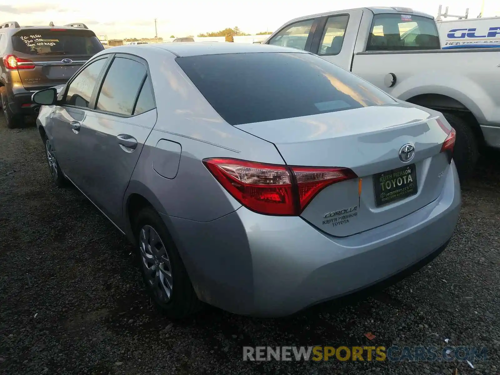 3 Photograph of a damaged car 2T1BURHE0KC128829 TOYOTA COROLLA 2019