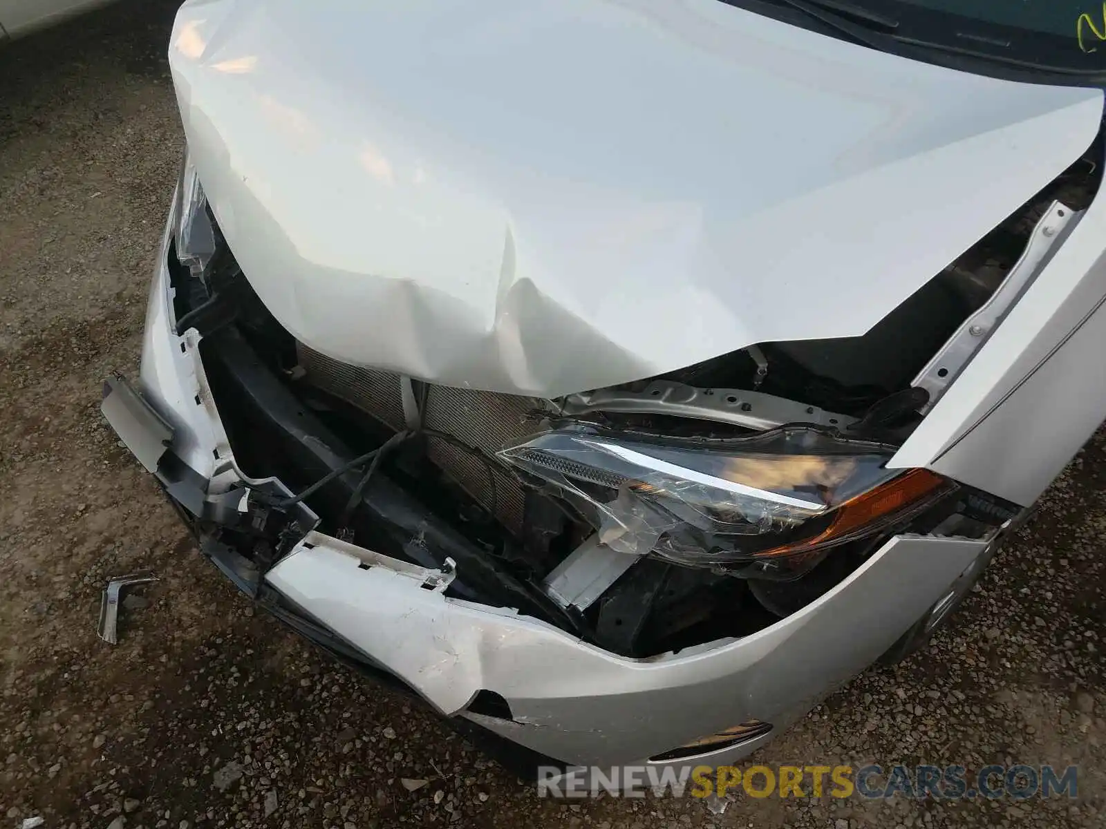 9 Photograph of a damaged car 2T1BURHE0KC128829 TOYOTA COROLLA 2019