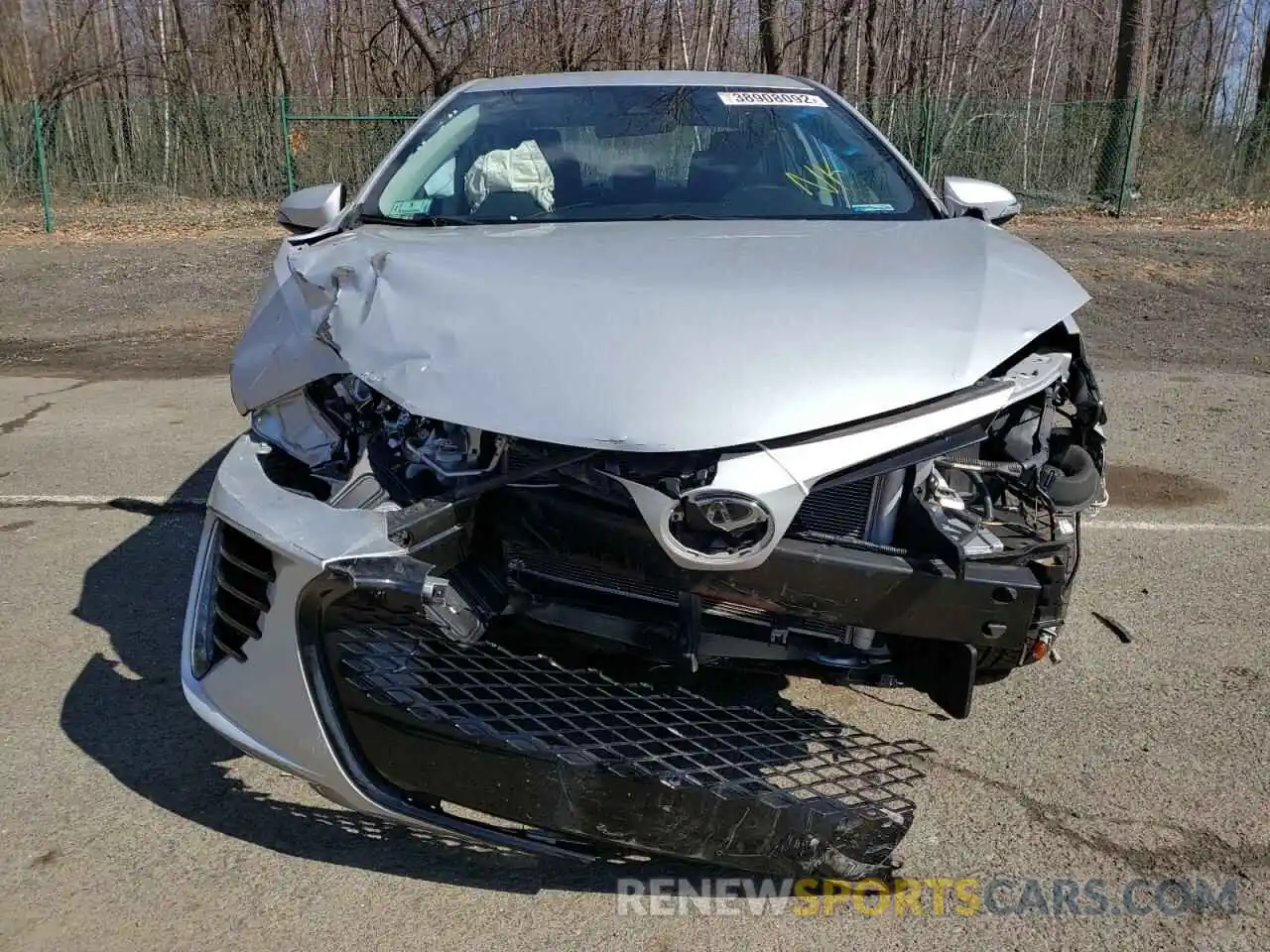 9 Photograph of a damaged car 2T1BURHE0KC129141 TOYOTA COROLLA 2019