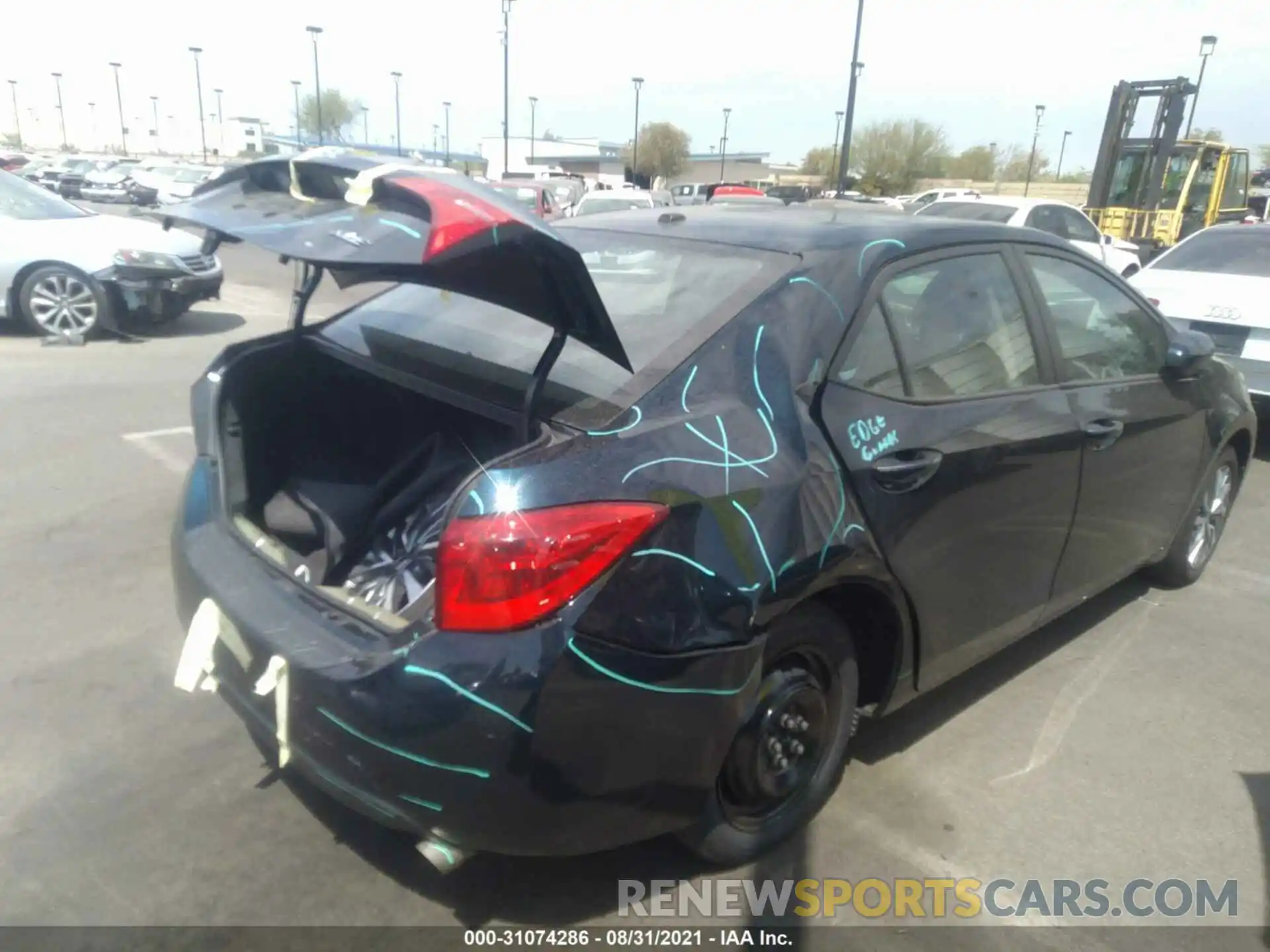 4 Photograph of a damaged car 2T1BURHE0KC130211 TOYOTA COROLLA 2019