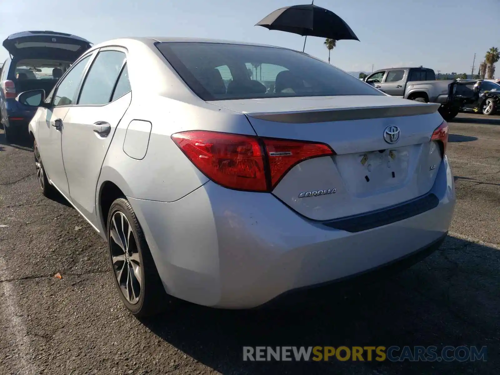 3 Photograph of a damaged car 2T1BURHE0KC130256 TOYOTA COROLLA 2019