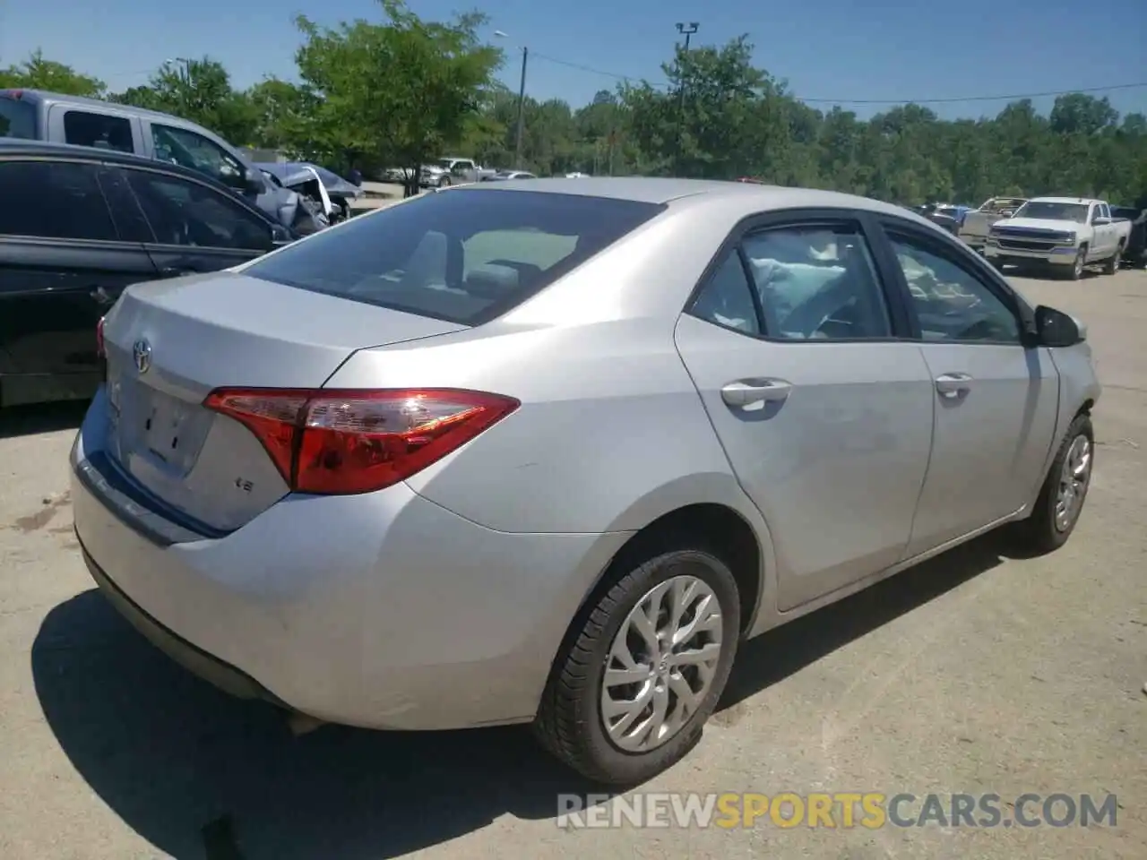 4 Photograph of a damaged car 2T1BURHE0KC132279 TOYOTA COROLLA 2019