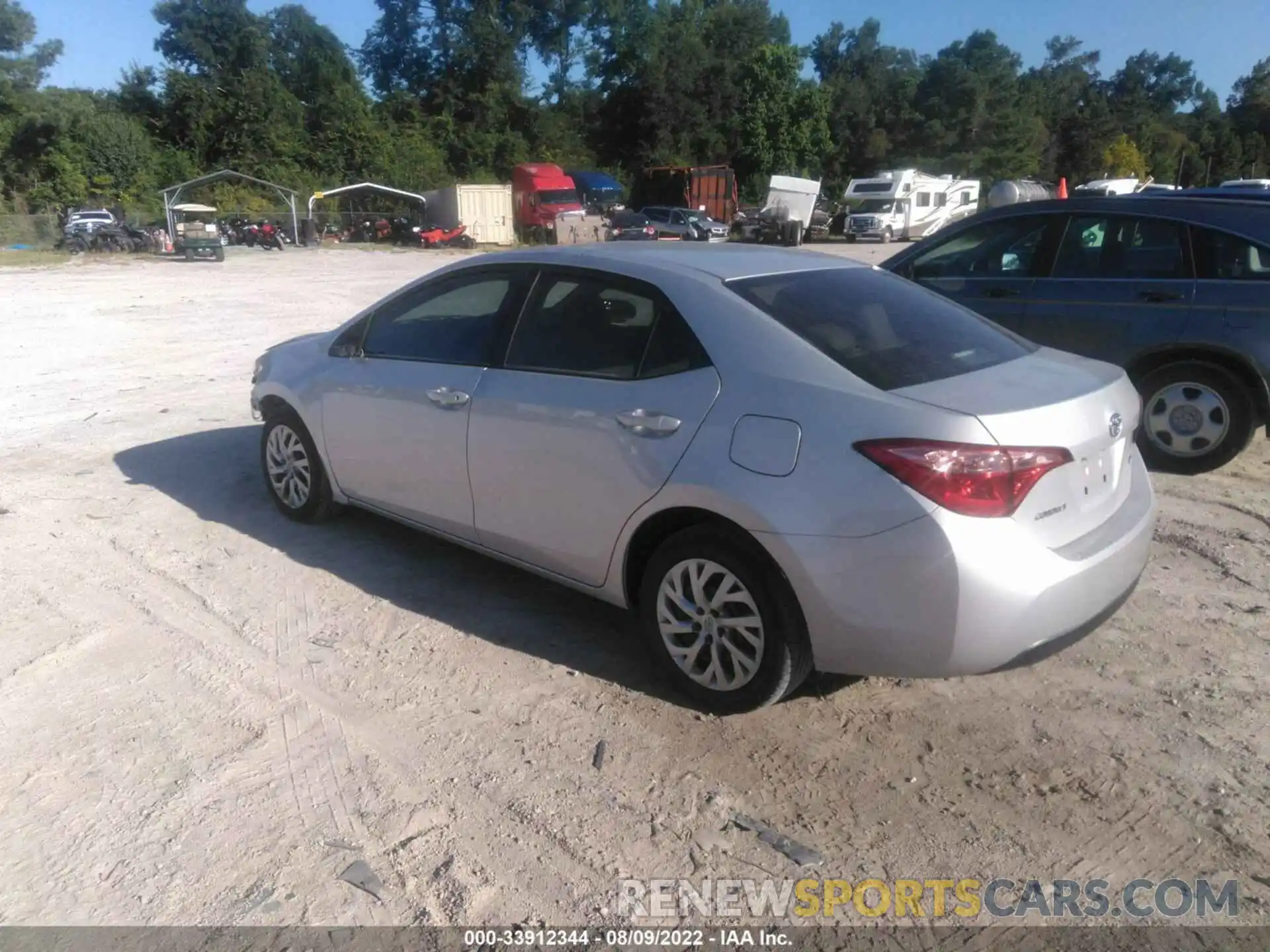 3 Photograph of a damaged car 2T1BURHE0KC132637 TOYOTA COROLLA 2019