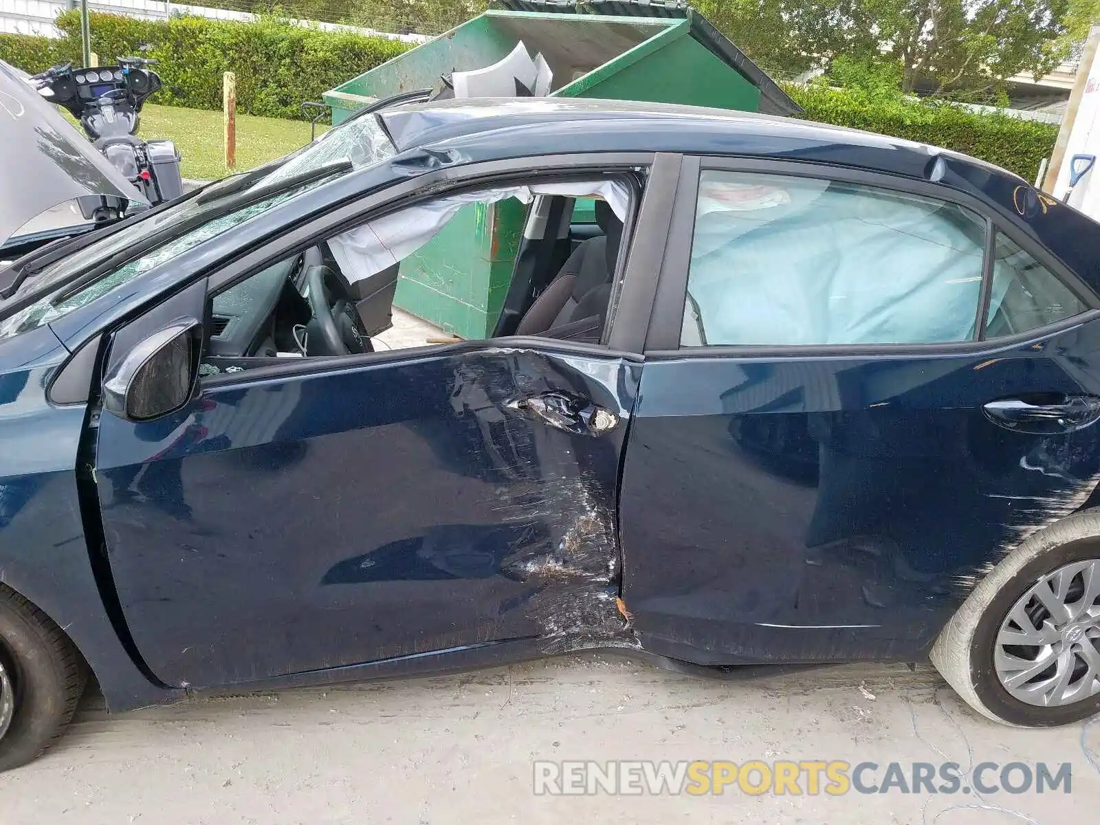 9 Photograph of a damaged car 2T1BURHE0KC133593 TOYOTA COROLLA 2019