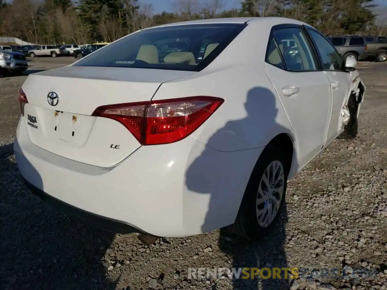 4 Photograph of a damaged car 2T1BURHE0KC133691 TOYOTA COROLLA 2019