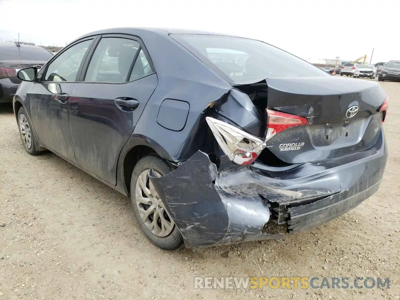 3 Photograph of a damaged car 2T1BURHE0KC134663 TOYOTA COROLLA 2019