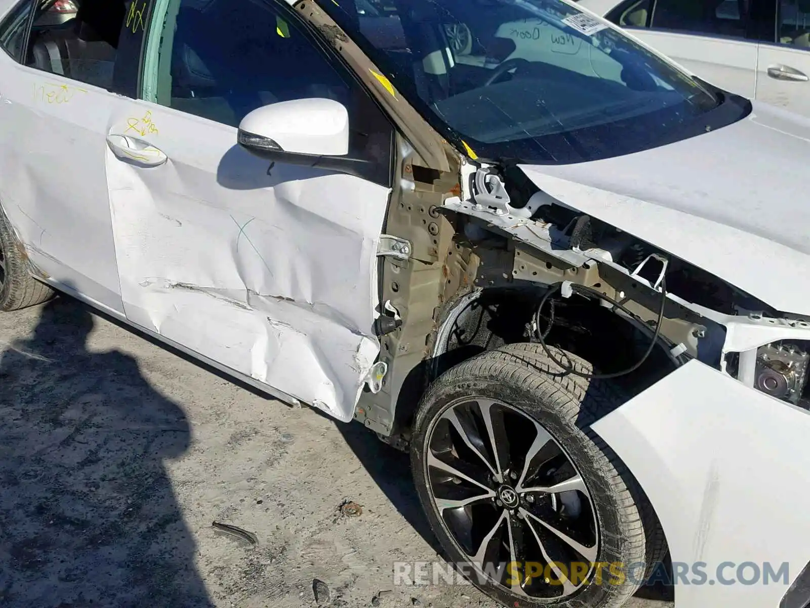 9 Фотография поврежденного автомобиля 2T1BURHE0KC135067 TOYOTA COROLLA 2019