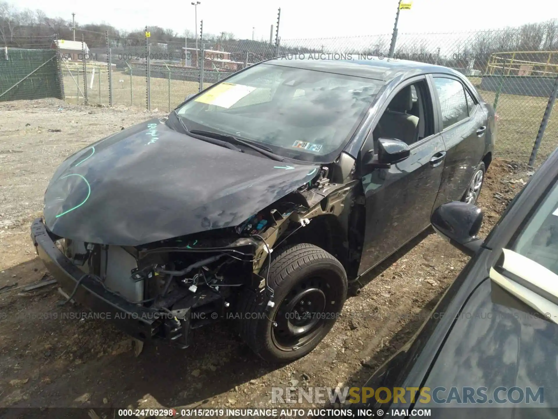 2 Фотография поврежденного автомобиля 2T1BURHE0KC135117 TOYOTA COROLLA 2019