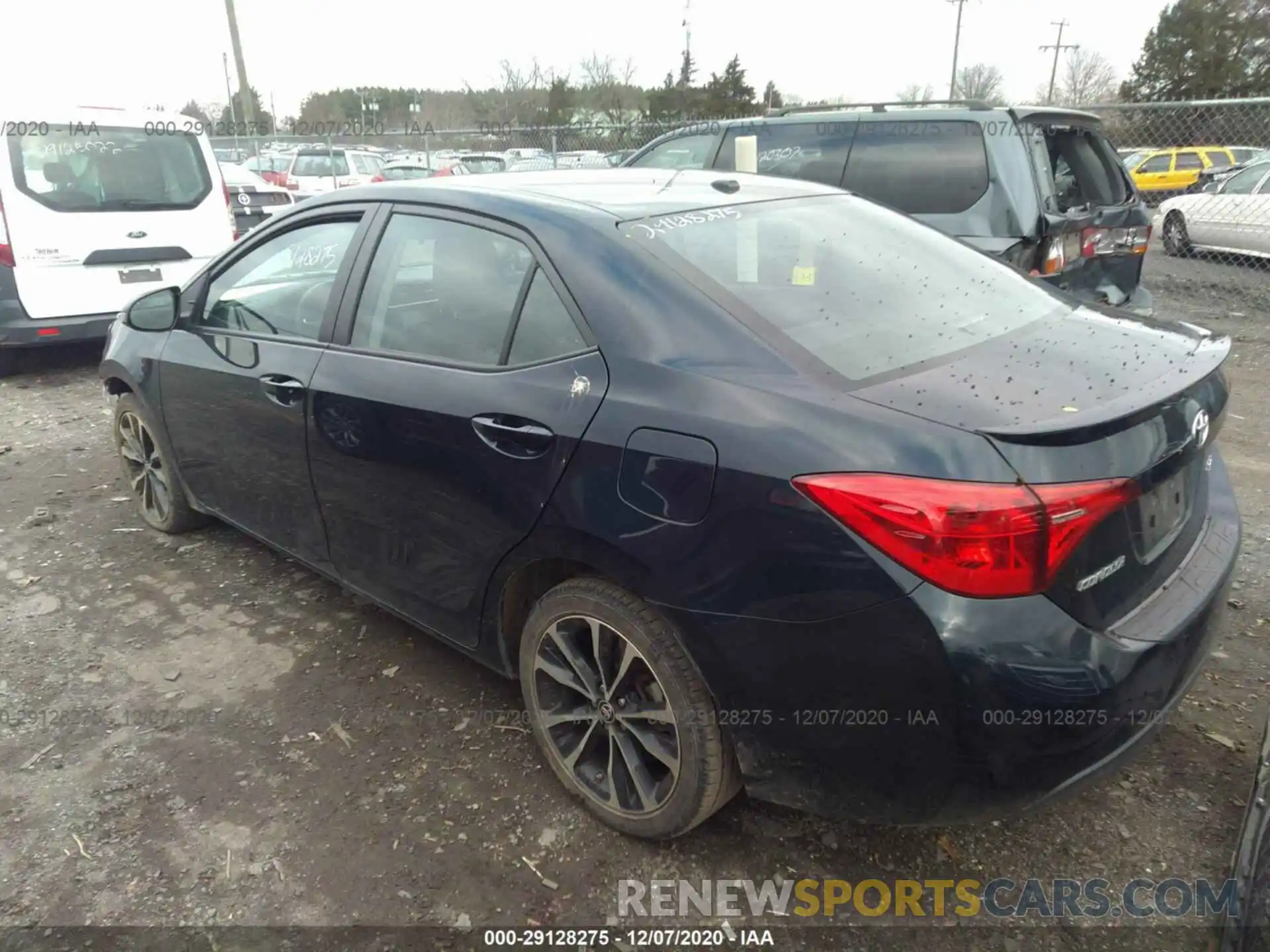 3 Photograph of a damaged car 2T1BURHE0KC135327 TOYOTA COROLLA 2019