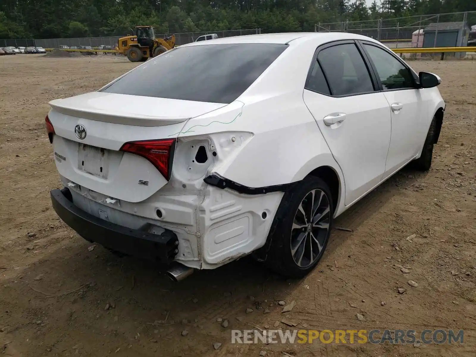 4 Photograph of a damaged car 2T1BURHE0KC135702 TOYOTA COROLLA 2019