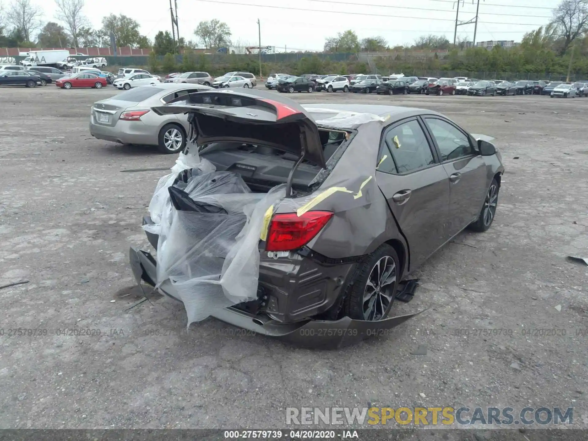 4 Photograph of a damaged car 2T1BURHE0KC135733 TOYOTA COROLLA 2019